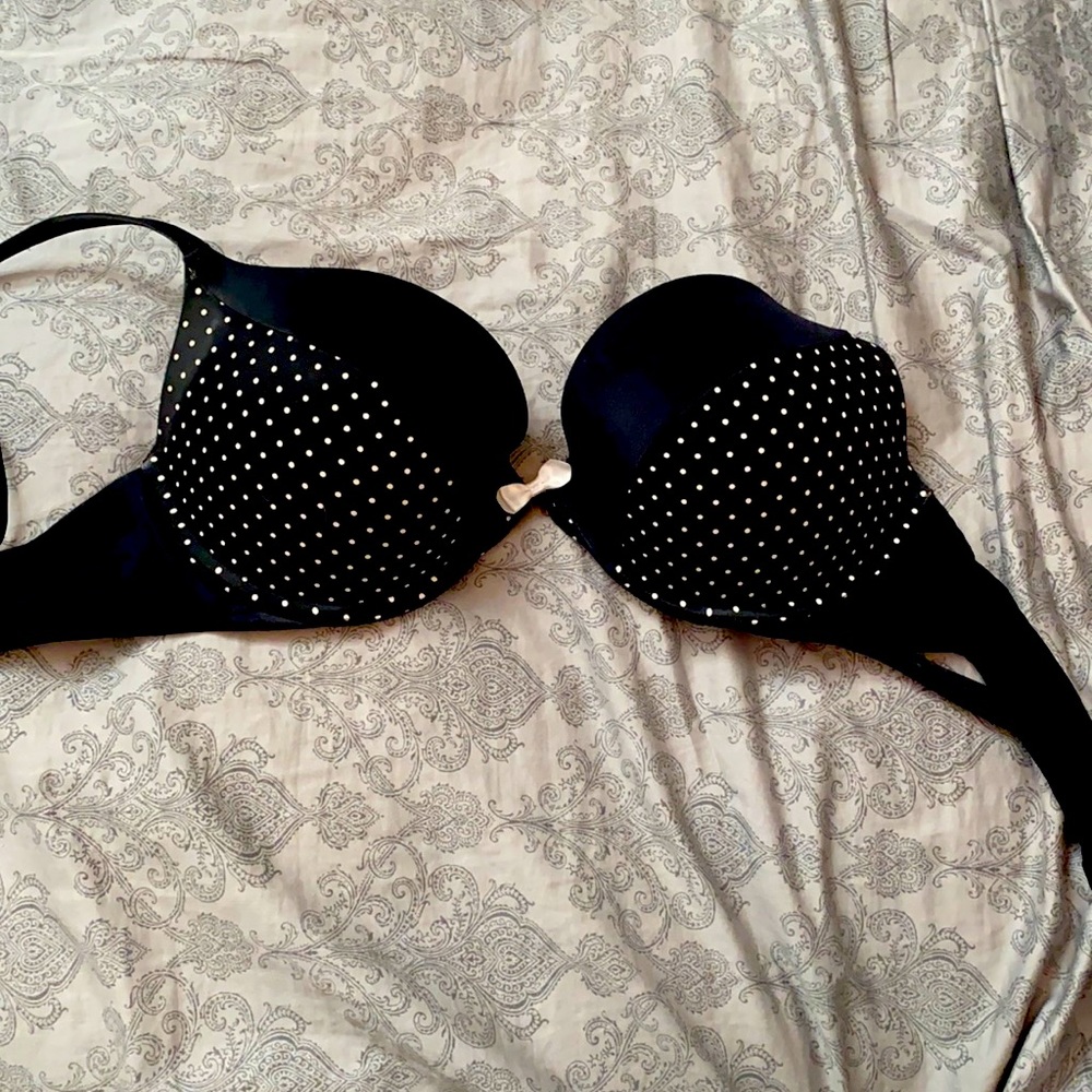 This is a Victoria secret bra!